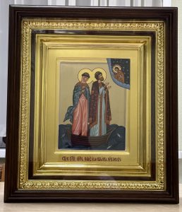 Икона «Петр и Феврония» в резном киоте Протвино